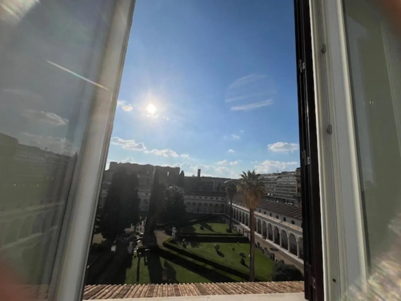 Camera X2 Con Magnifica Vista Sul Chiostro Di Michelangelo E Le Terme Di Diocleziano Rome