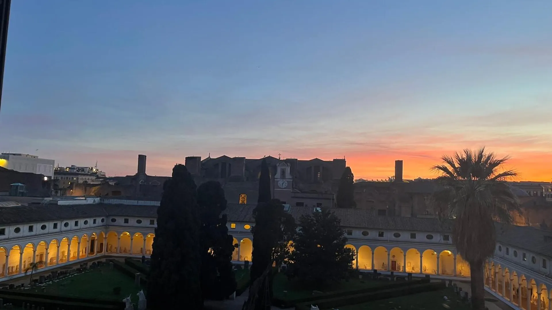 Guest house Camera X2 Con Magnifica Vista Sul Chiostro Di Michelangelo E Le Terme Di Diocleziano Rome